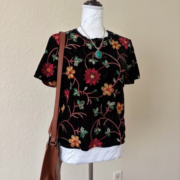 Timing Tops - Timing Velvet Floral Embroidered Boho Festival Top Black Size M